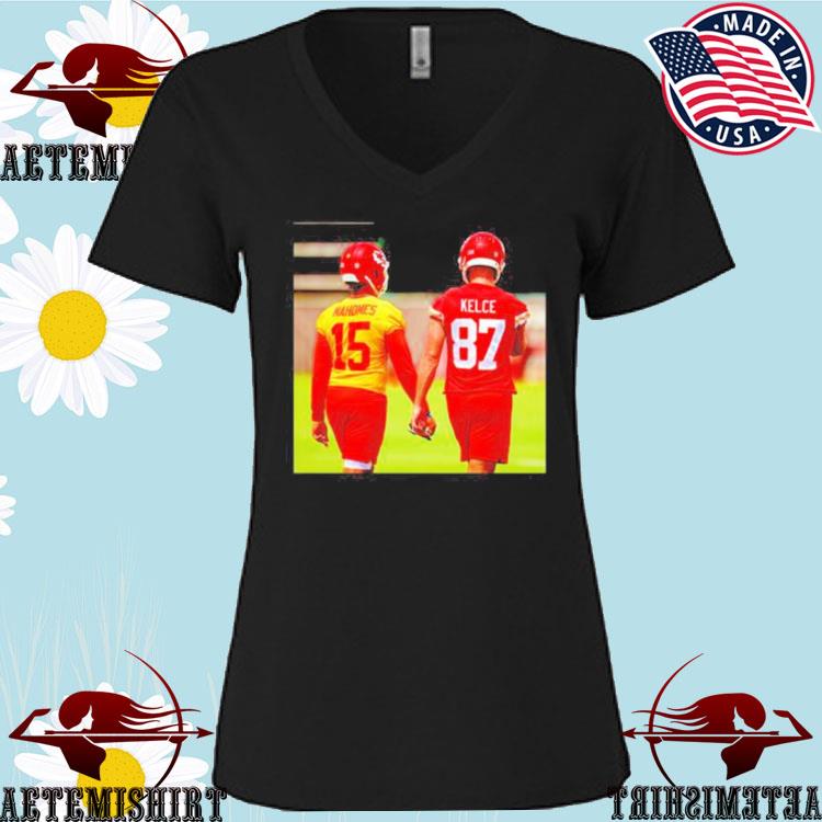 Patrick mahomes and travis kelce holding hand funny picture shirt, hoodie,  sweater, long sleeve and tank top