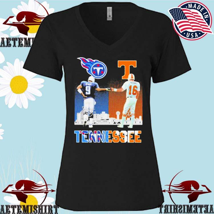 Tennessee Titans steve mcnair vs Tennessee volunteers peyton manning city  signatures Shirt, hoodie, sweater, long sleeve and tank top